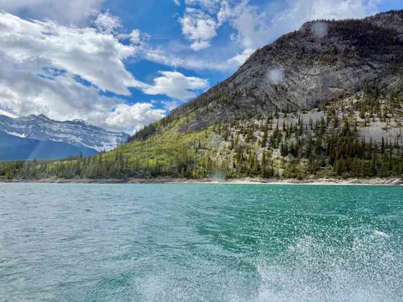 Lake Minnewanka